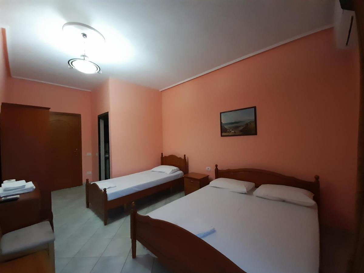 Hotel Rossi Vlorë Exteriör bild