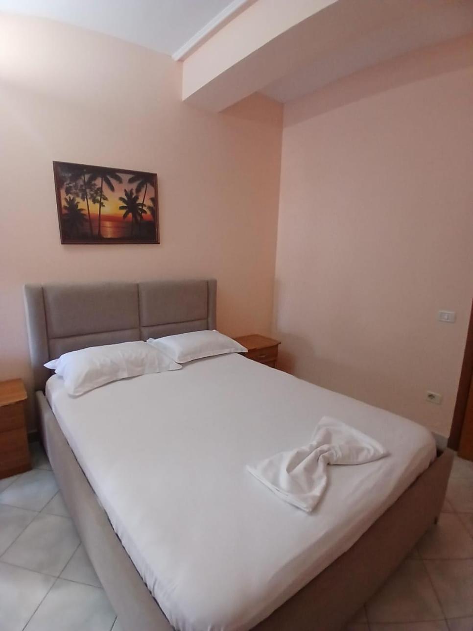 Hotel Rossi Vlorë Exteriör bild