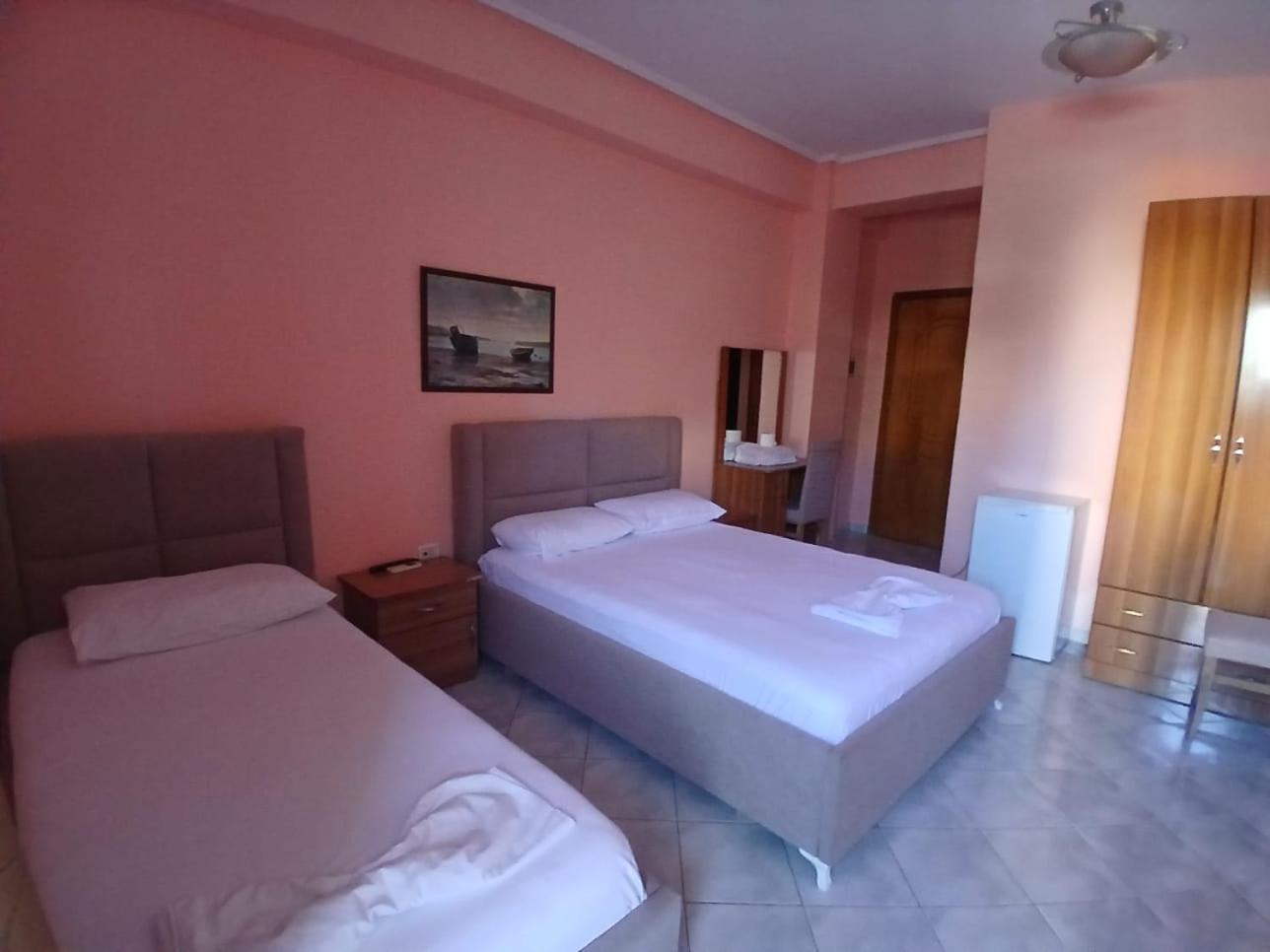 Hotel Rossi Vlorë Exteriör bild