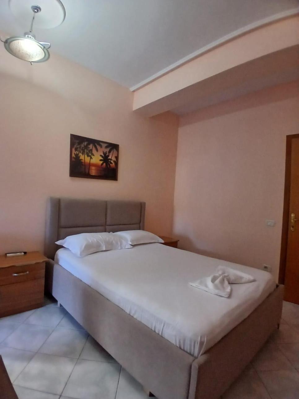 Hotel Rossi Vlorë Exteriör bild