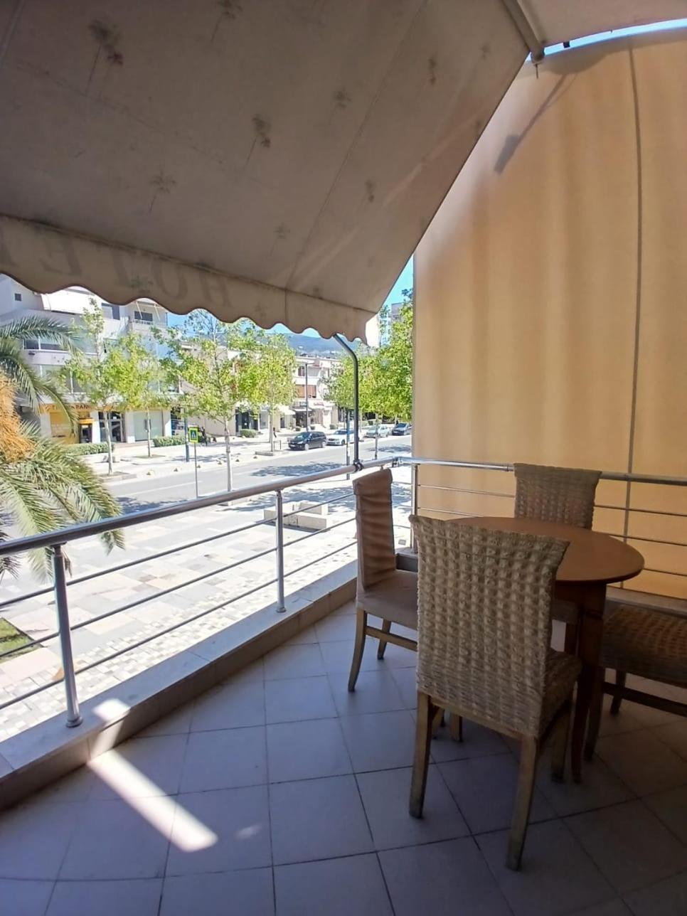 Hotel Rossi Vlorë Exteriör bild
