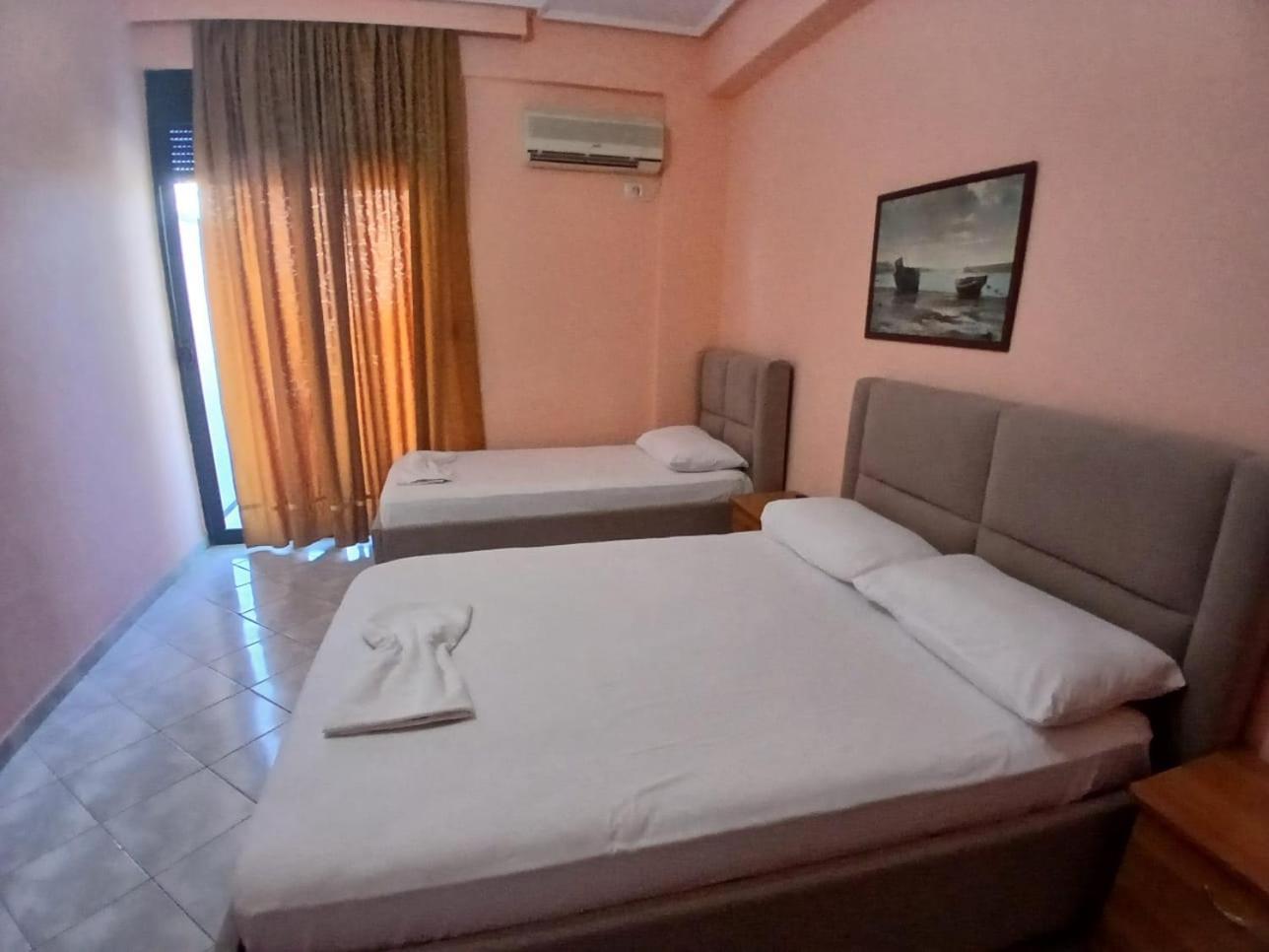 Hotel Rossi Vlorë Exteriör bild